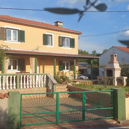 Vila Paula Malinska Bagian luar foto